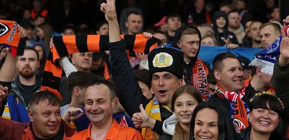 Cómo los ucranianos se unen detrás de Shakhtar en Londres