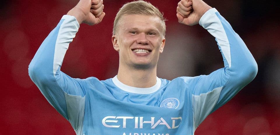 Supercomputadora Predice la Tabla de la Premier League Mientras Man City Envía un Mensaje al Arsenal por el Título