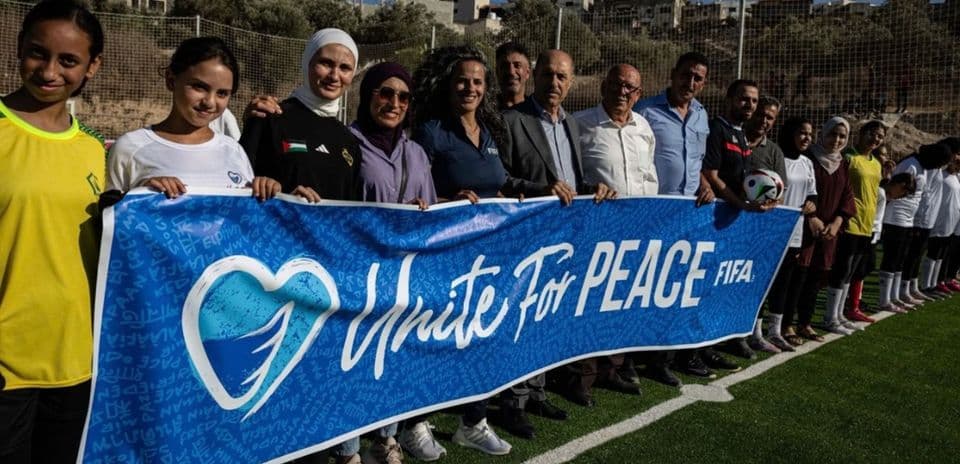 FIFA inaugura nuevas canchas en Palestina para ofrecer espacios seguros a jóvenes en Cisjordania