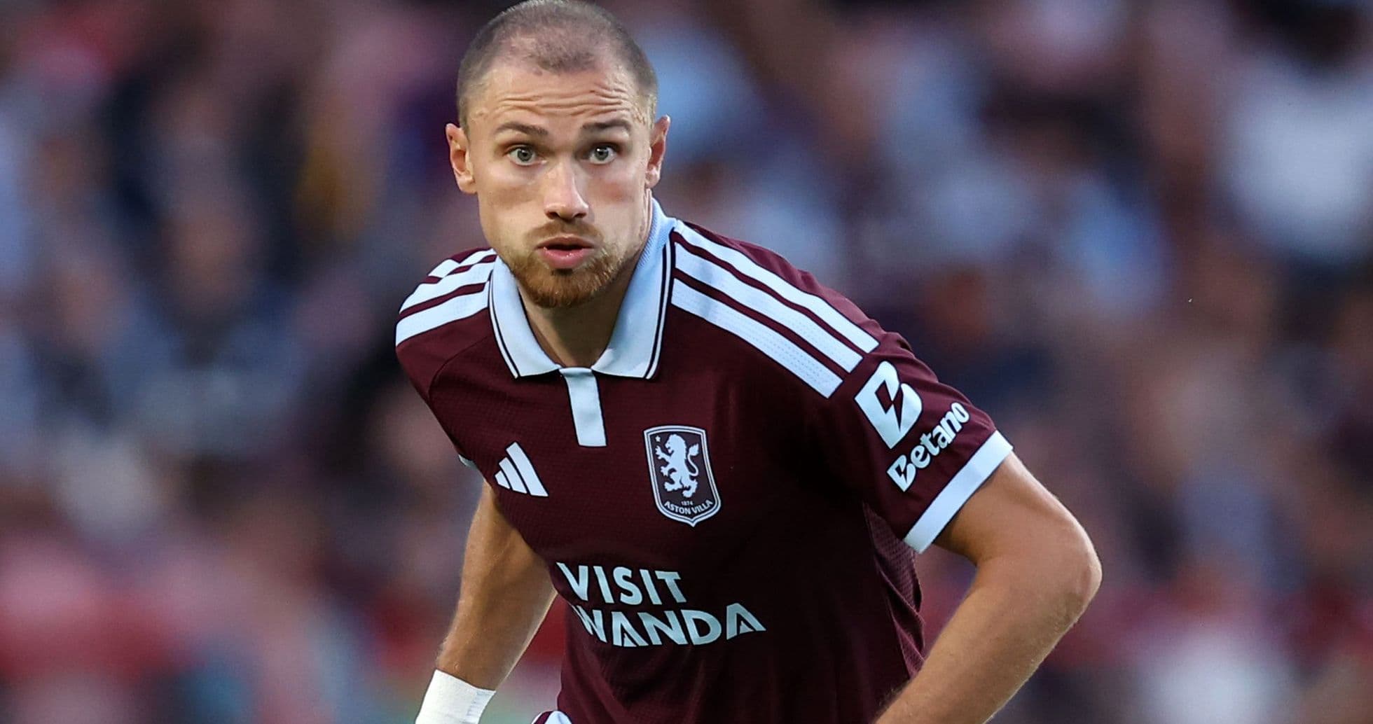 Matty Cash apunta a la gloria en la Supercopa de la UEFA contra París Saint-Germain