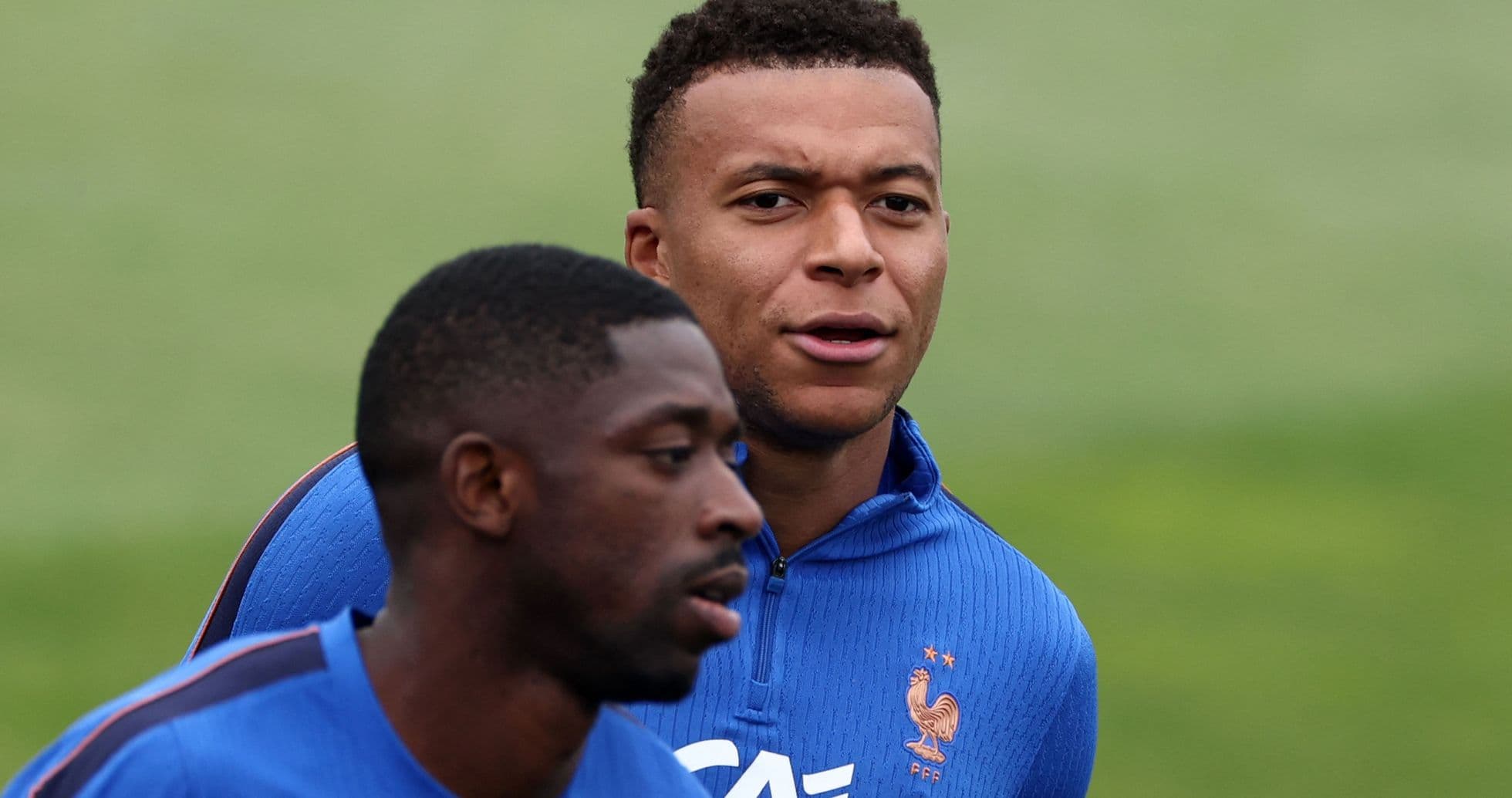Comentarios de Mbappé sobre el Balón de Oro generan división y molestia en Dembele dentro de la selección francesa