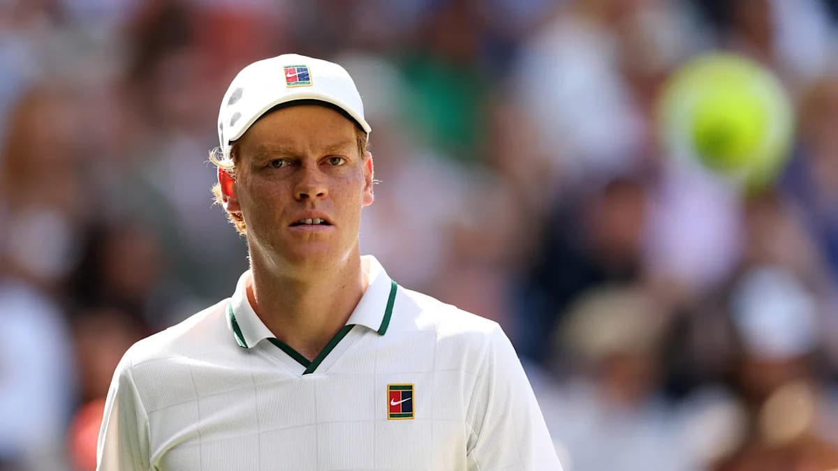 Jannik Sinner Confirma su Regreso al Tenis con Novak Djokovic Esperando en Beijing