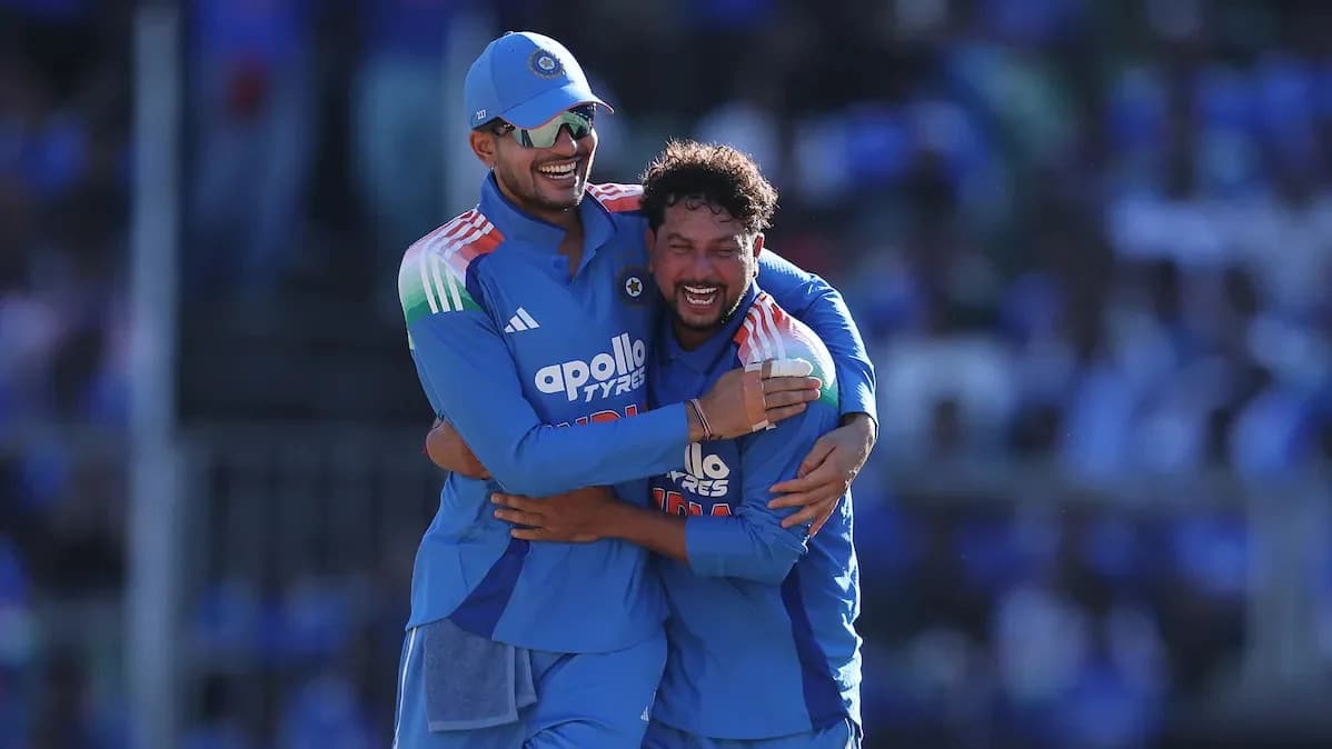 Kuldeep Yadav recibe el premio al Jugador del Partido en el 1er ODI entre India y West Indies, dejando fuera a Virat Kohli pese a su centuria