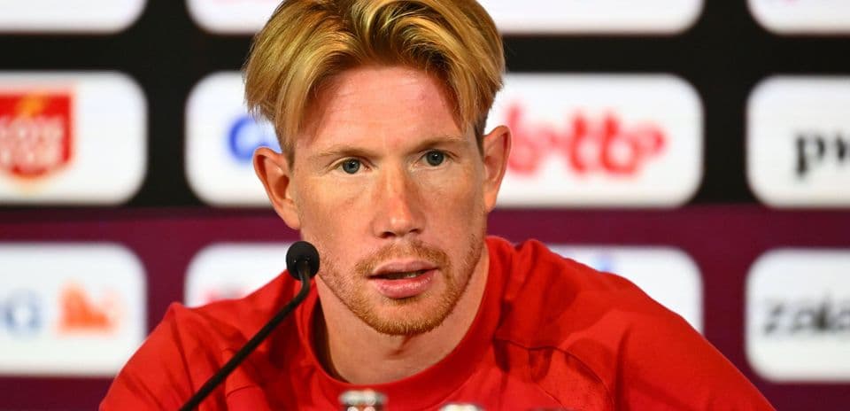 Kevin De Bruyne confirma que seguirá con Bélgica y valora a Mark van Bommel