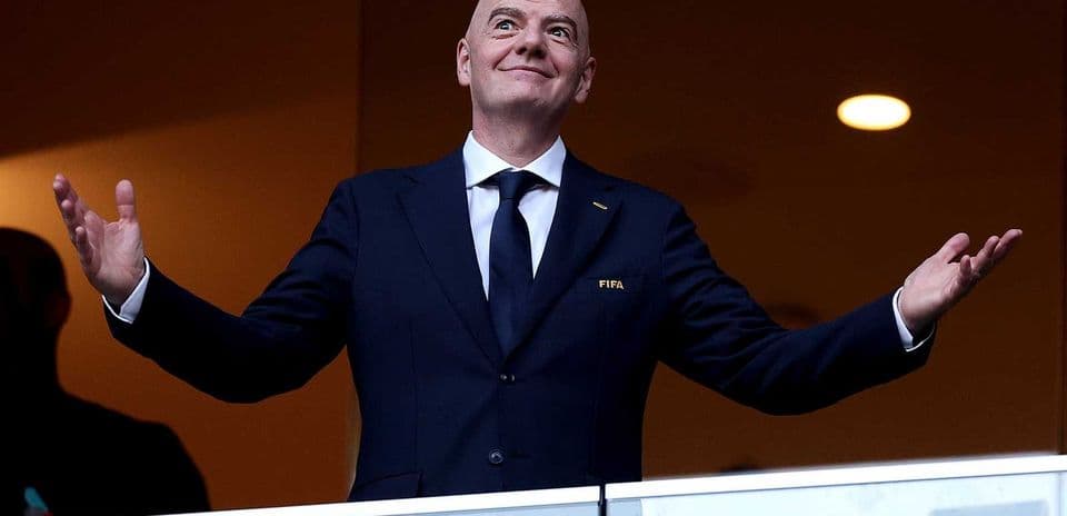 FIFA despide a Kevin Lamour tras criticar planes de Infantino para vender parte del Mundial a inversores
