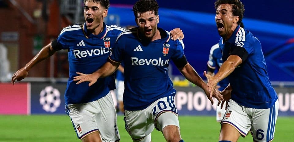 Debut Soñado de Como: El Equipo de Cesc Fàbregas Arrasa a RB Leipzig en la Champions League