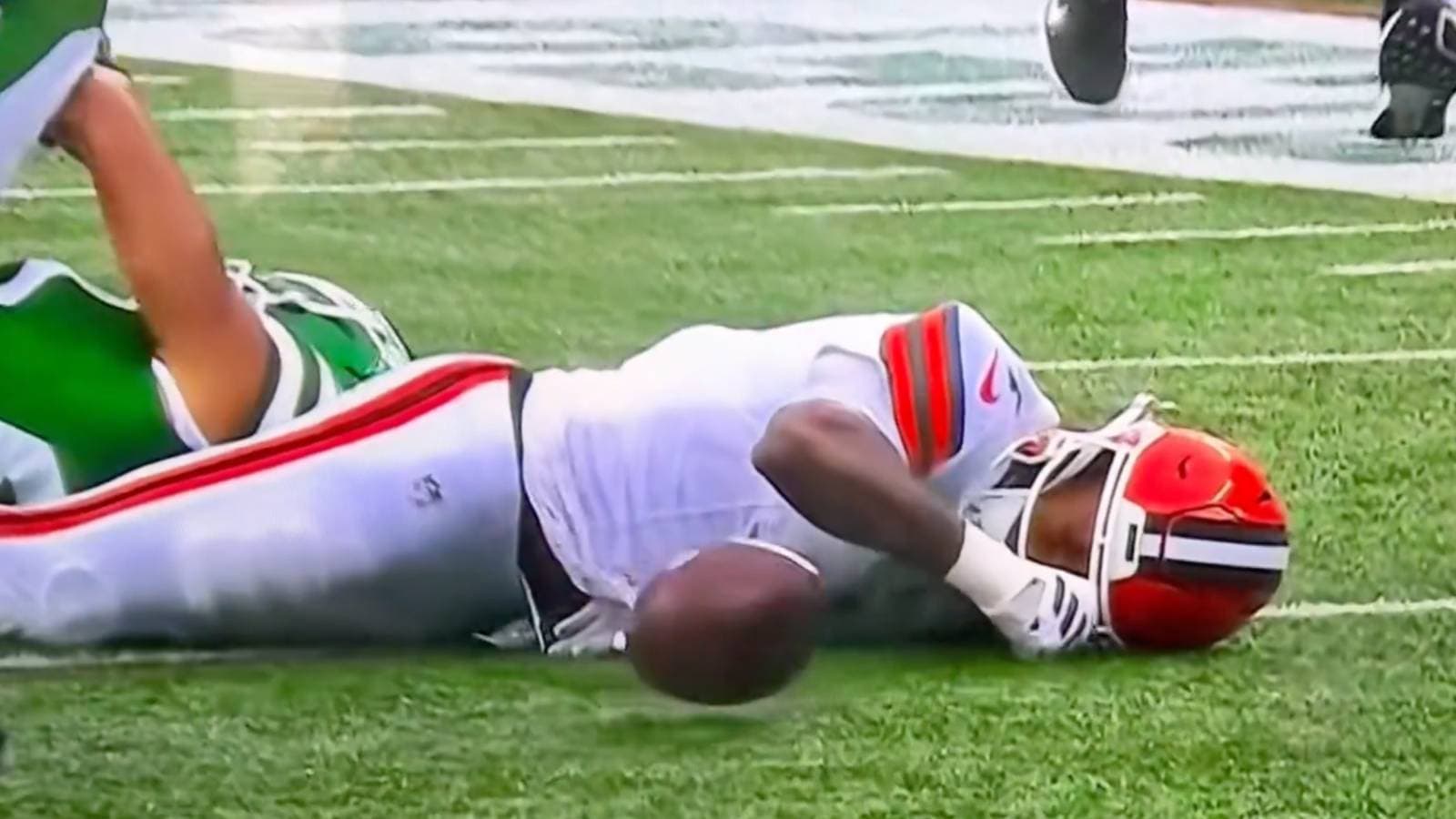 Aficionados Exigen Prohibición Vitalicia para Minkah Fitzpatrick tras Fuerte Entrada a KC Concepcion