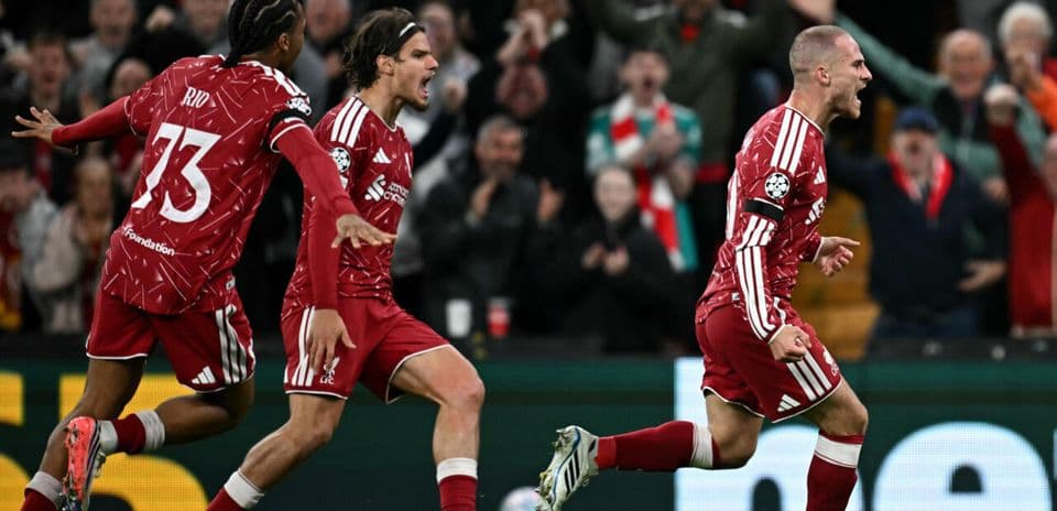 Iraola celebra la victoria de Liverpool ante Atlético de Madrid en la Champions League