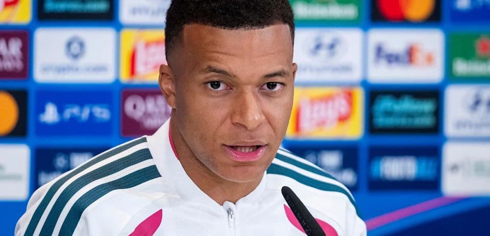Kylian Mbappé reconoce la necesidad de mejorar defensivamente y con el balón