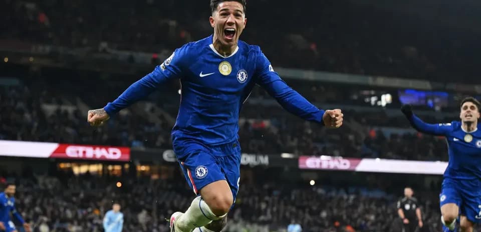 Chelsea impone plazo a Man City para fichar a Enzo Fernández por £120 millones