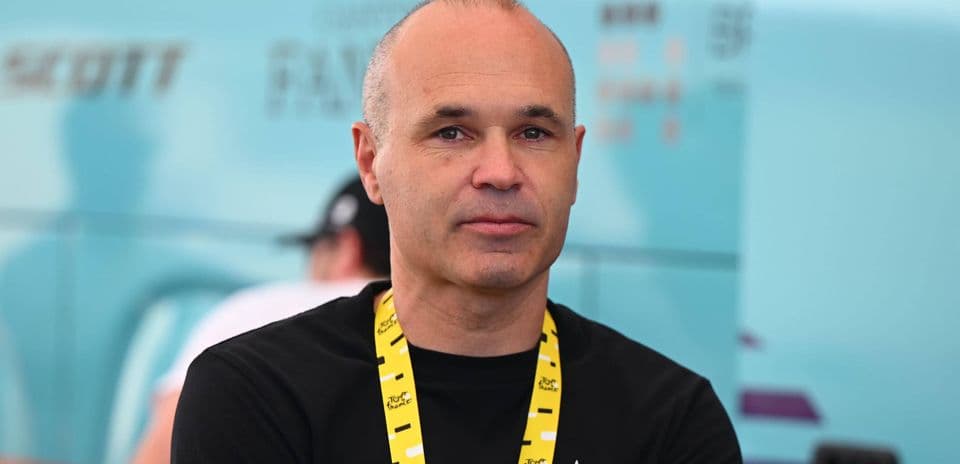 Andrés Iniesta inicia su carrera como entrenador en Emiratos Árabes Unidos con Gulf United FC