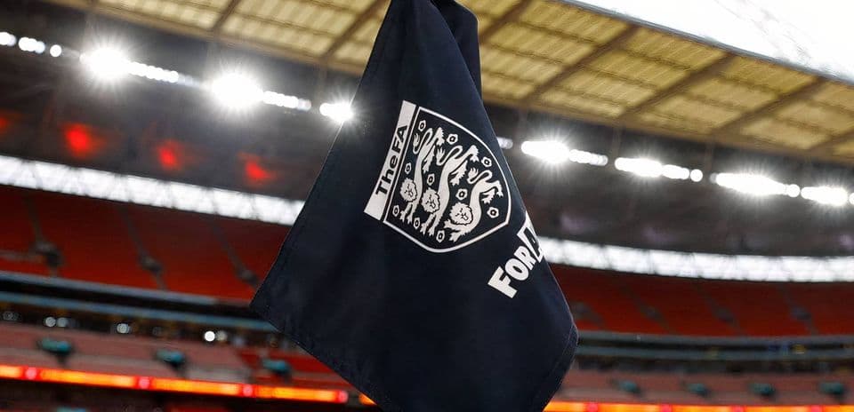 32 Clubes Ingleses Enfrentan Un Riesgo Financiero Grave Según Nuevo Informe