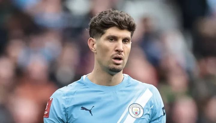Juventus muestra interés en John Stones tras Arsenal en Serie A