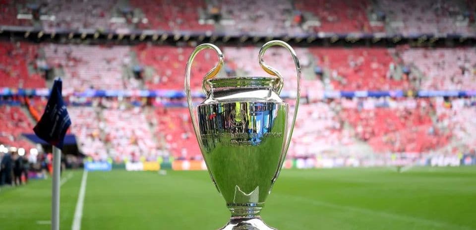Cinco Triunfos Ingleses Marcan el Camino a la Segunda Ronda de la Champions League