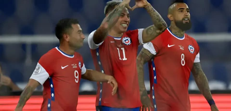 Top 10 Mejores Futbolistas Chilenos de Todos los Tiempos