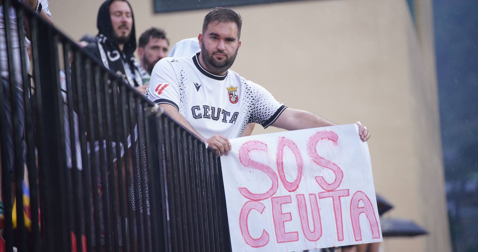 Crisis en la frontera obliga a 15 jugadores a renunciar a fichajes con AD Ceuta