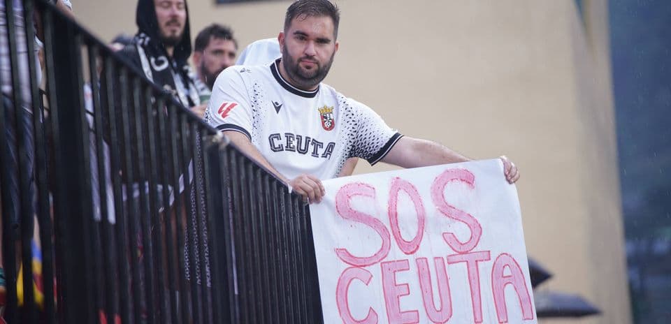 Crisis en la frontera obliga a 15 jugadores a renunciar a fichajes con AD Ceuta