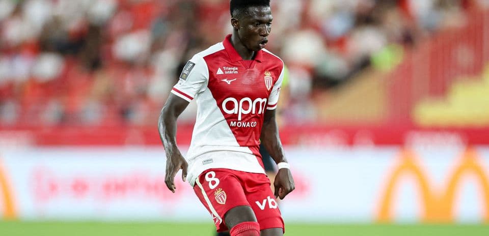 Chelsea cierra a última hora la incorporación de Lamine Camara como reemplazo de Enzo Fernández
