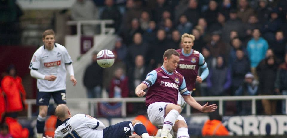 Millwall y West Ham se enfrentan tras 14 años en el centenario derby londinense