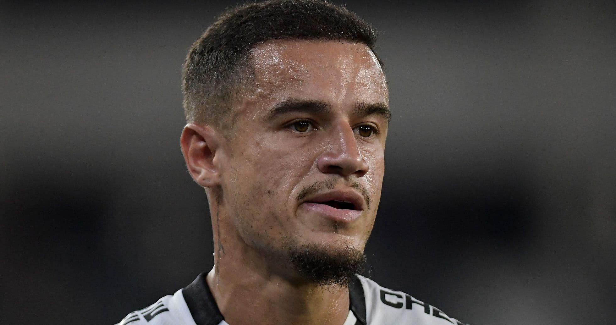 Philippe Coutinho se reúne con Neymar en Santos tras firmar hasta fin de temporada