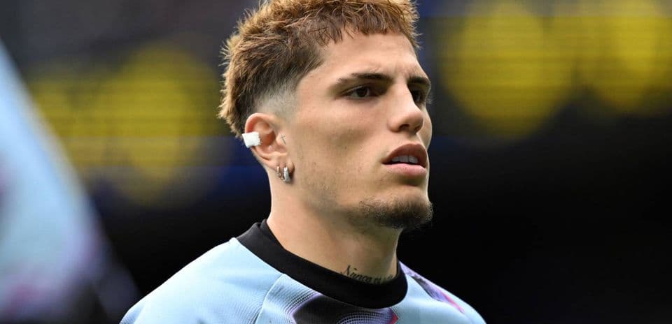 Alejandro Garnacho Busca Salida Tras Difícil Inicio en Aston Villa