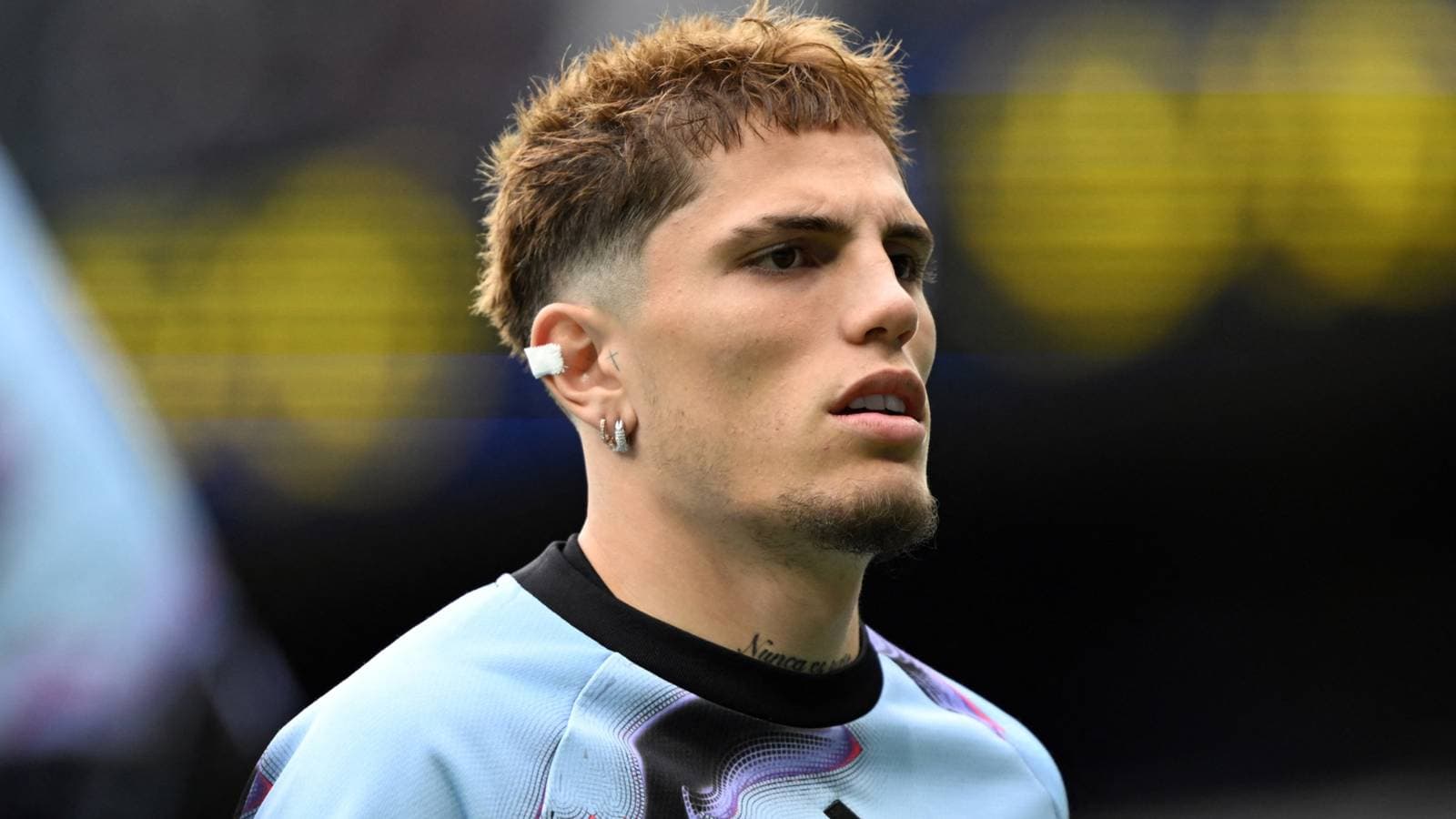 Alejandro Garnacho Busca Salida Tras Difícil Inicio en Aston Villa