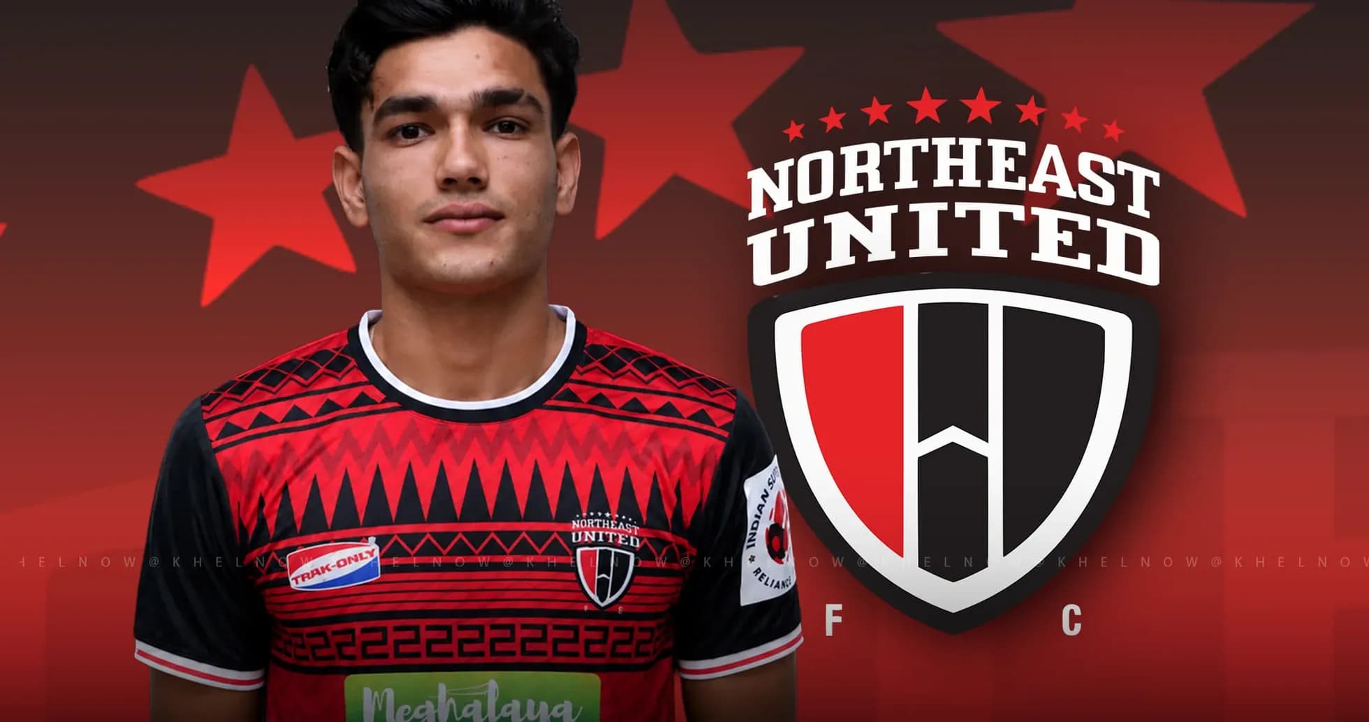 Jugador de Northeast United con camiseta del equipo Jugador de Northeast United con camiseta del equipo