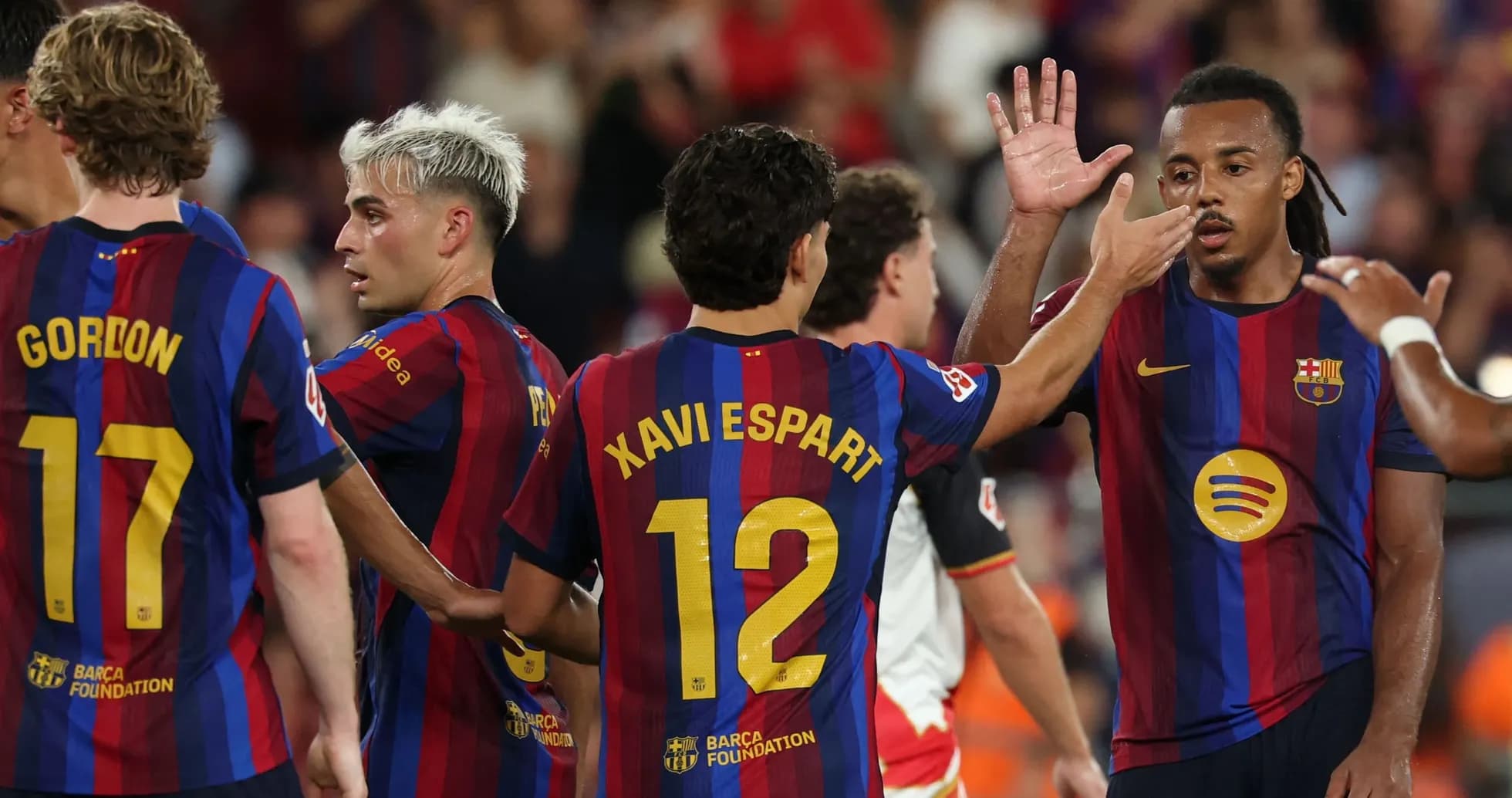 Jugadores del FC Barcelona celebrando un gol Jugadores del FC Barcelona celebrando un gol