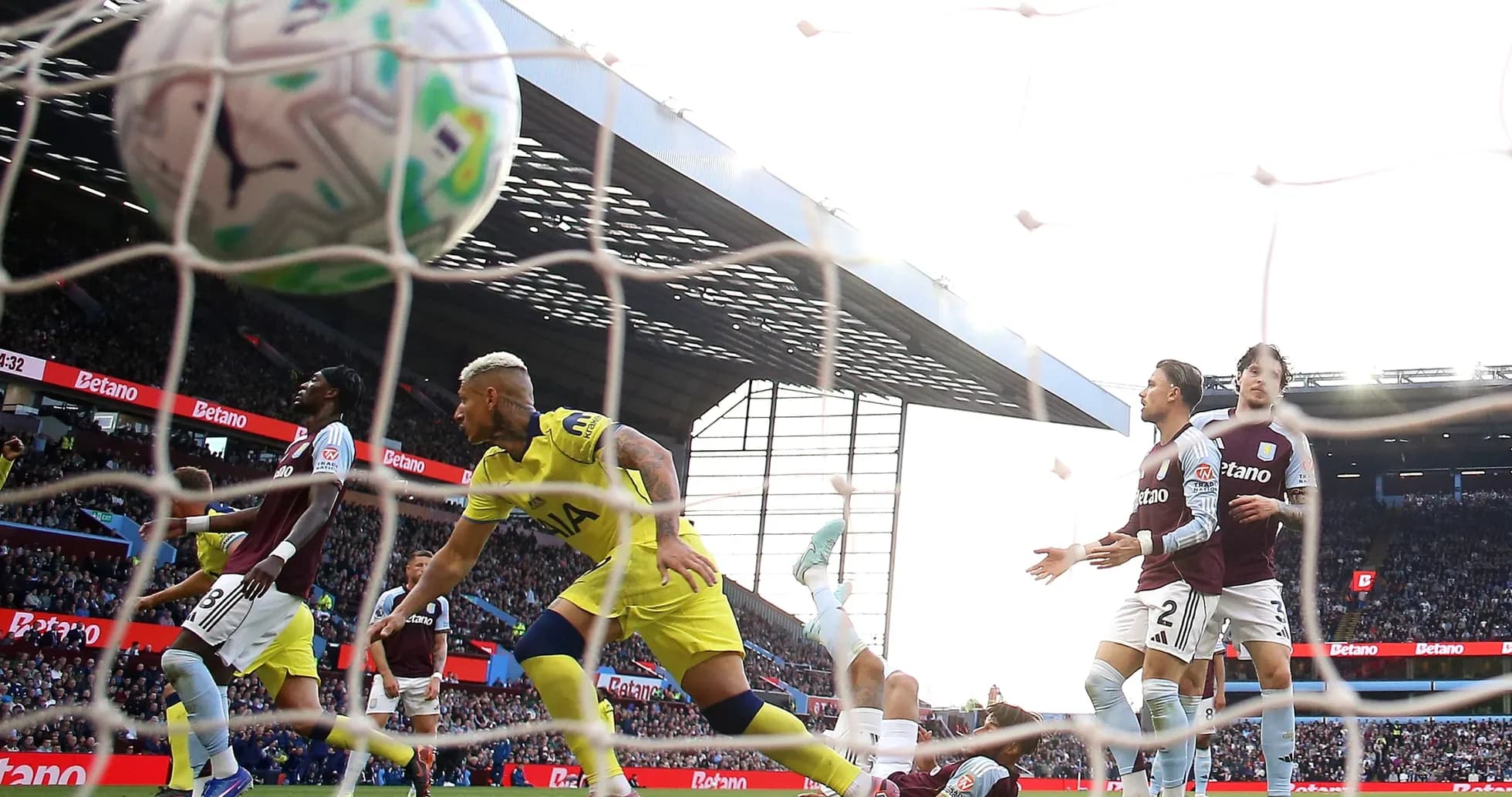 Gol de Tottenham contra Aston Villa en Premier League Gol de Tottenham contra Aston Villa en Premier League