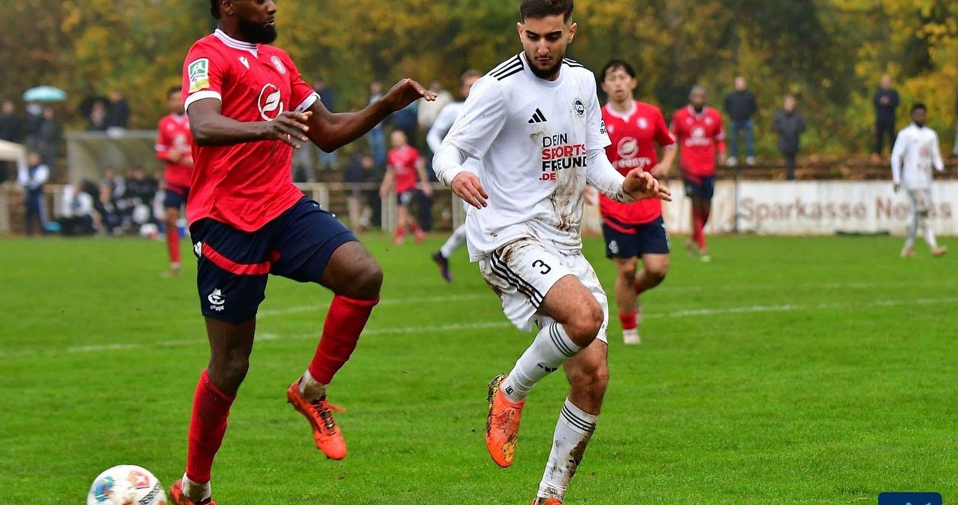 Jugadores de fútbol en un partido de Oberliga Jugadores de fútbol en un partido de Oberliga