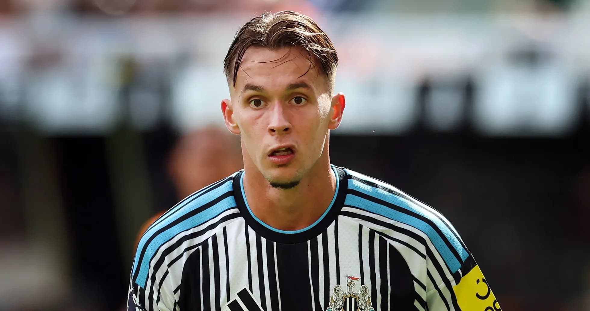 Jugador de Newcastle United durante un partido Jugador de Newcastle United durante un partido