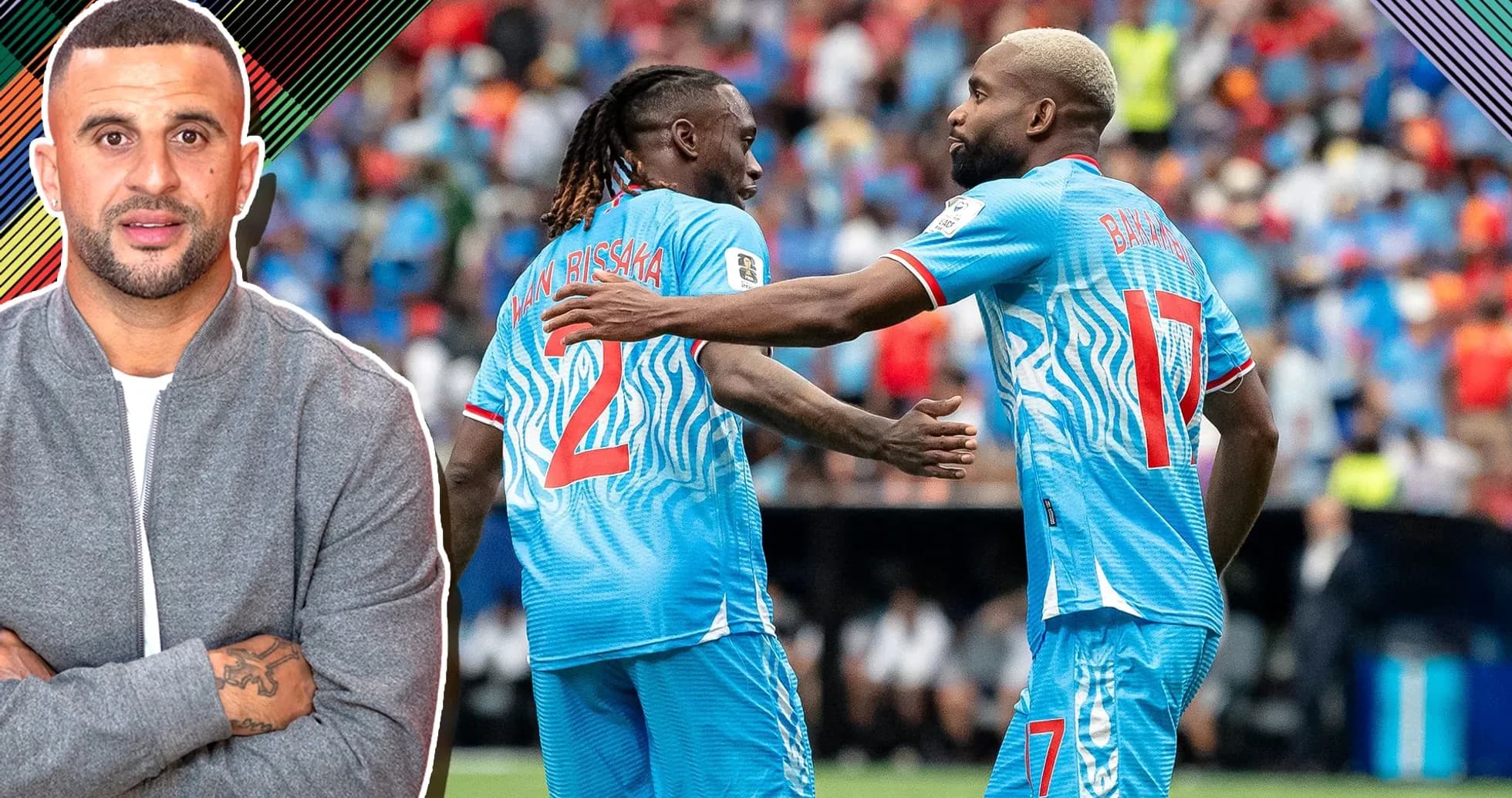Dos jugadores celebrando en el campo de fútbol Dos jugadores celebrando en el campo de fútbol