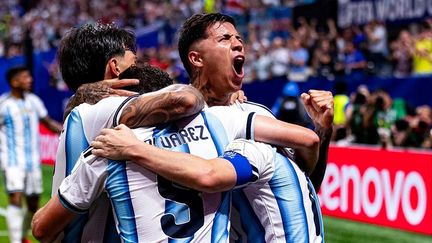 Jugadores de Argentina celebrando un gol en equipo Jugadores de Argentina celebrando un gol en equipo