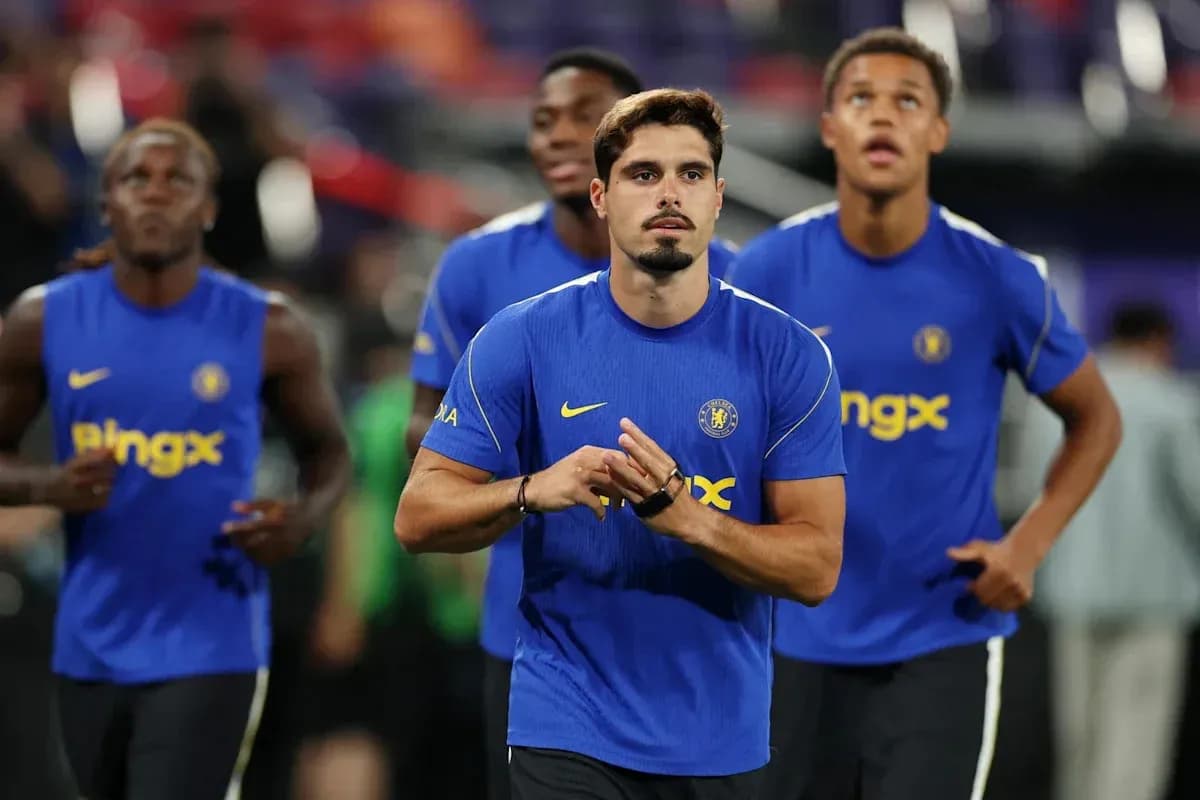 Jugadores de Chelsea calentando antes del partido Jugadores de Chelsea calentando antes del partido