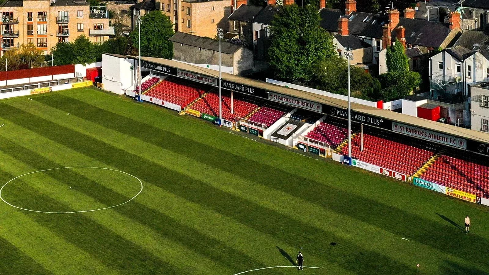 Vista aérea del campo de St Patrick's Athletic Vista aérea del campo de St Patrick's Athletic