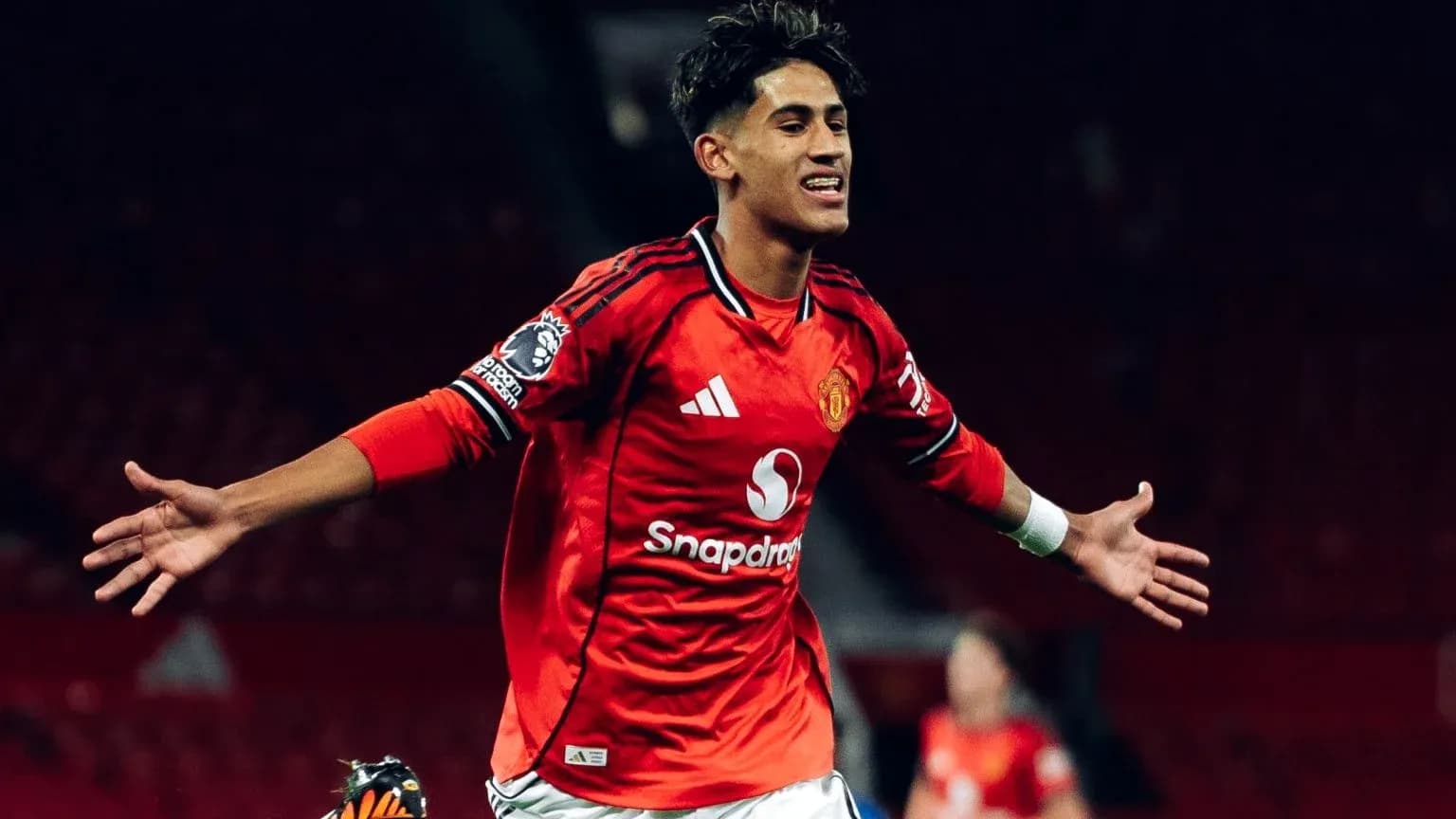 Jugador de Manchester United celebrando un gol Jugador de Manchester United celebrando un gol
