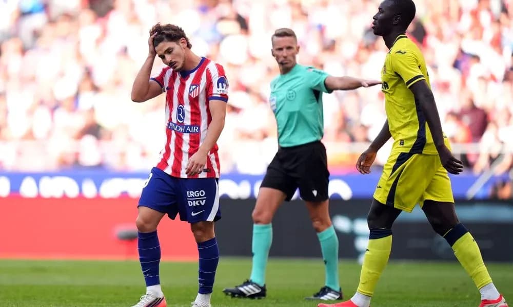 Jugador de Atlético de Madrid se lamenta tras falta Jugador de Atlético de Madrid se lamenta tras falta