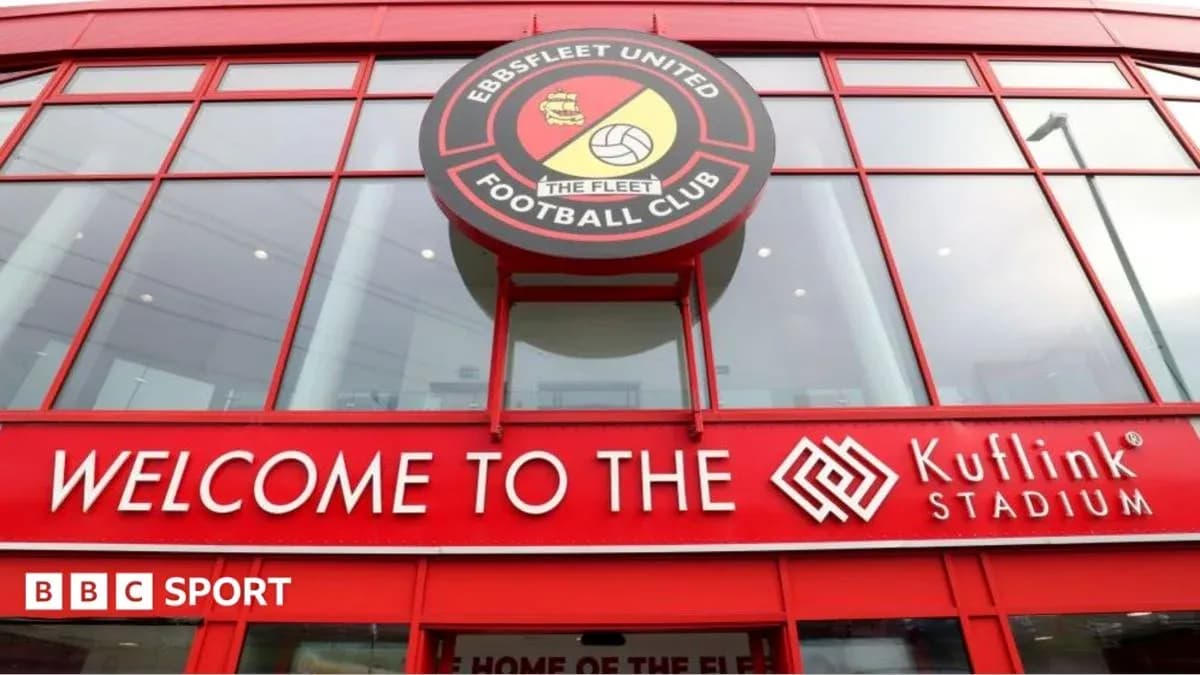 Entrada al estadio Kuflink de Ebbsfleet United Entrada al estadio Kuflink de Ebbsfleet United