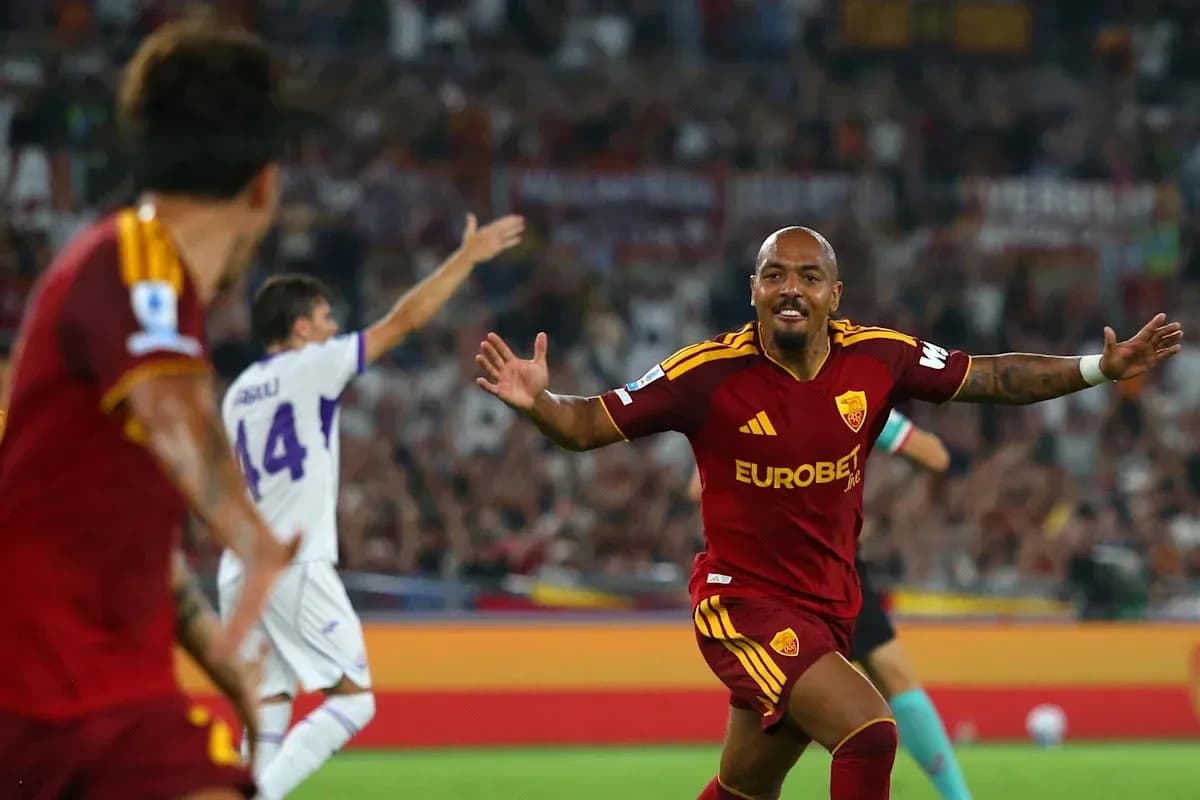 Jugador de la Roma celebrando un gol durante el partido Jugador de la Roma celebrando un gol durante el partido