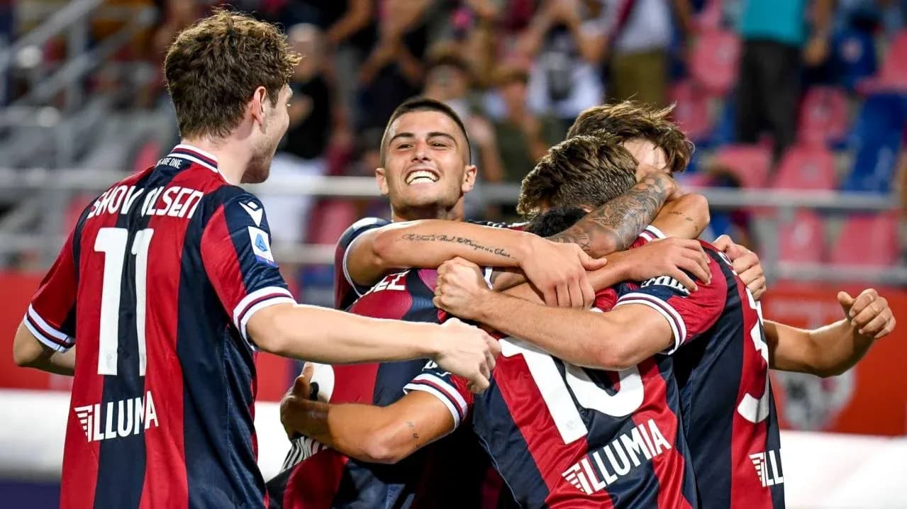 Jugadores del Bologna celebrando un gol Jugadores del Bologna celebrando un gol