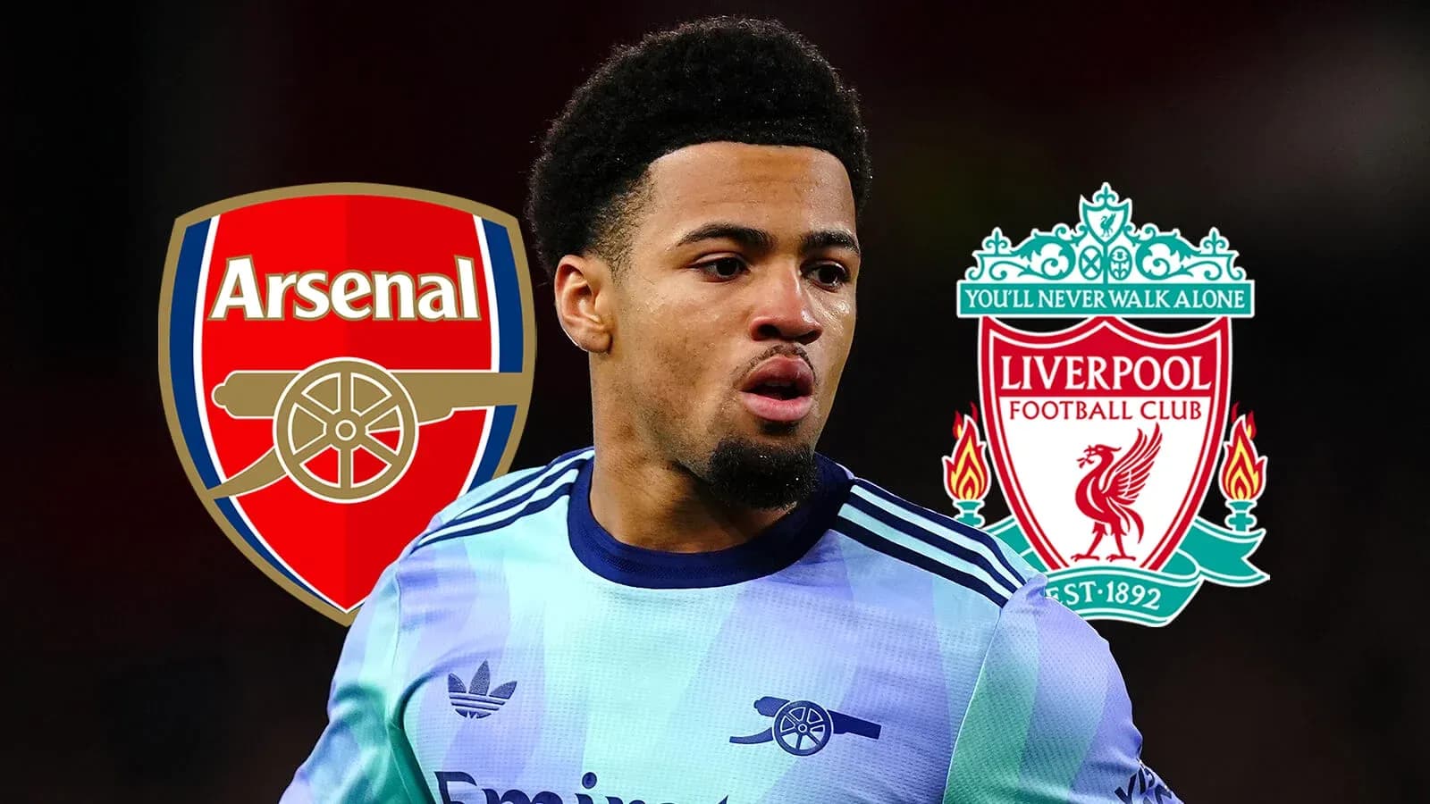 Jugador con logotipos de Arsenal y Liverpool de fondo Jugador con logotipos de Arsenal y Liverpool de fondo