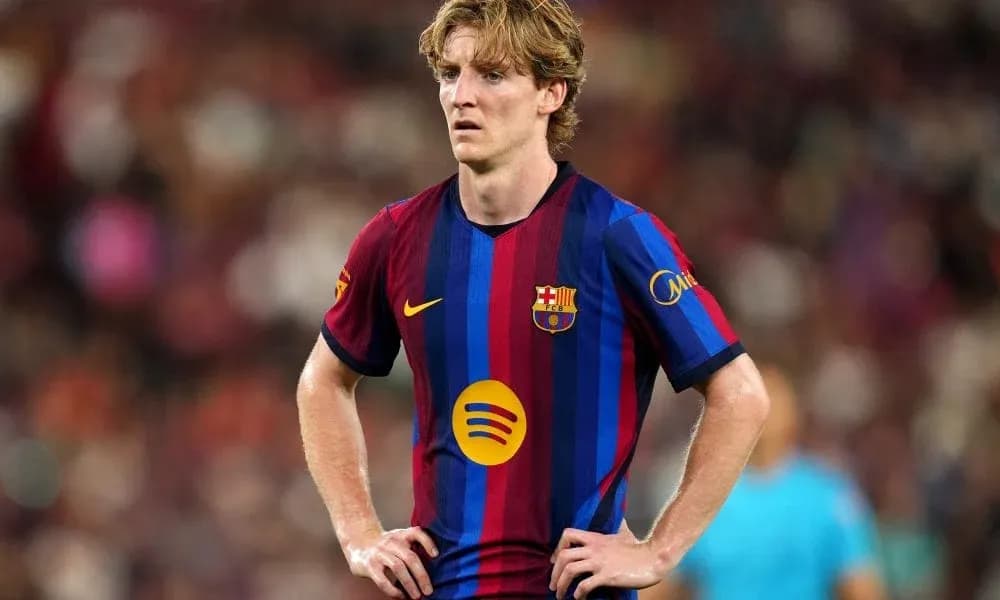 Jugador de Barcelona en el campo durante un partido Jugador de Barcelona en el campo durante un partido