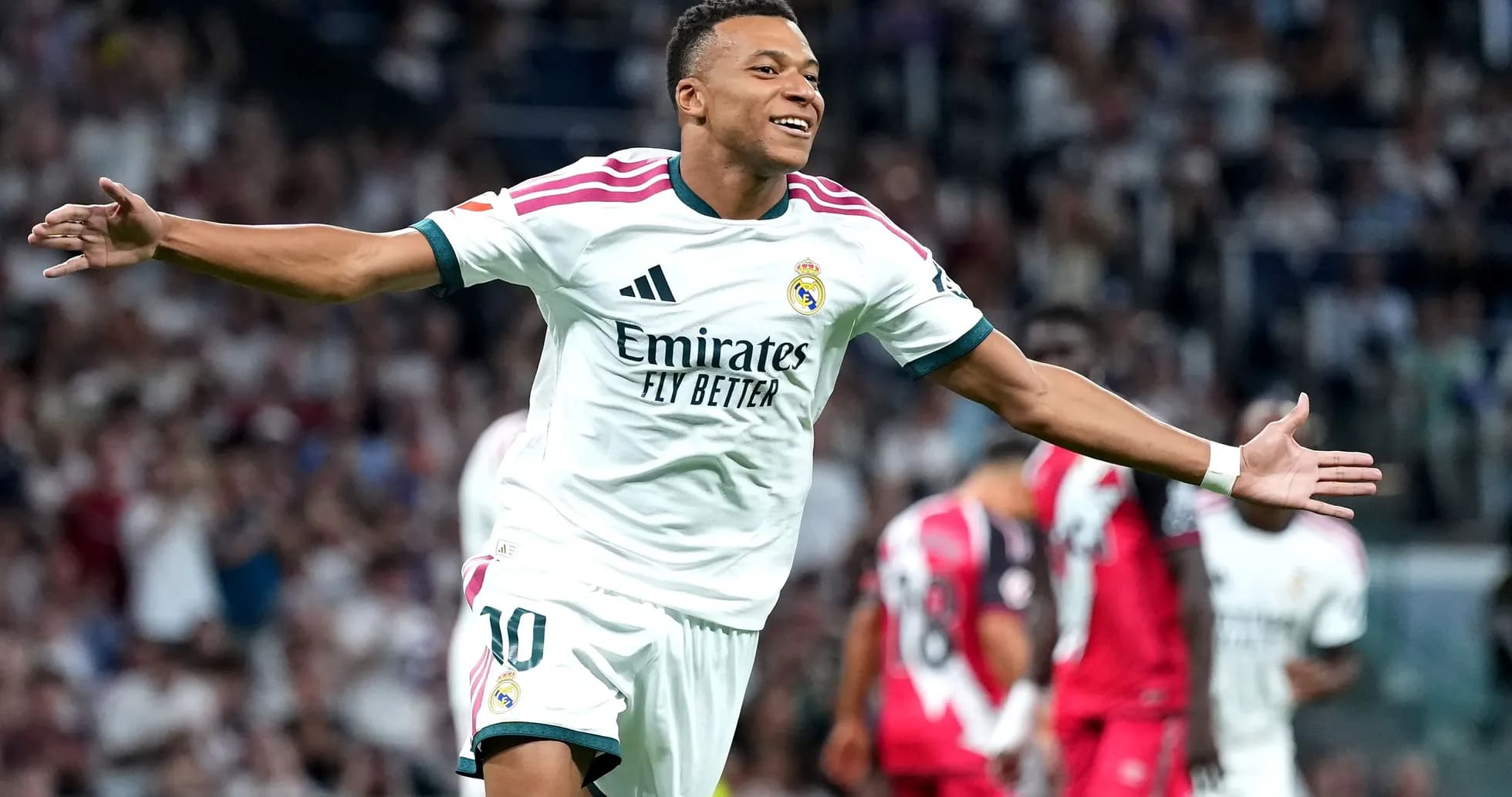 Jugador de Real Madrid celebrando un gol en partido Jugador de Real Madrid celebrando un gol en partido