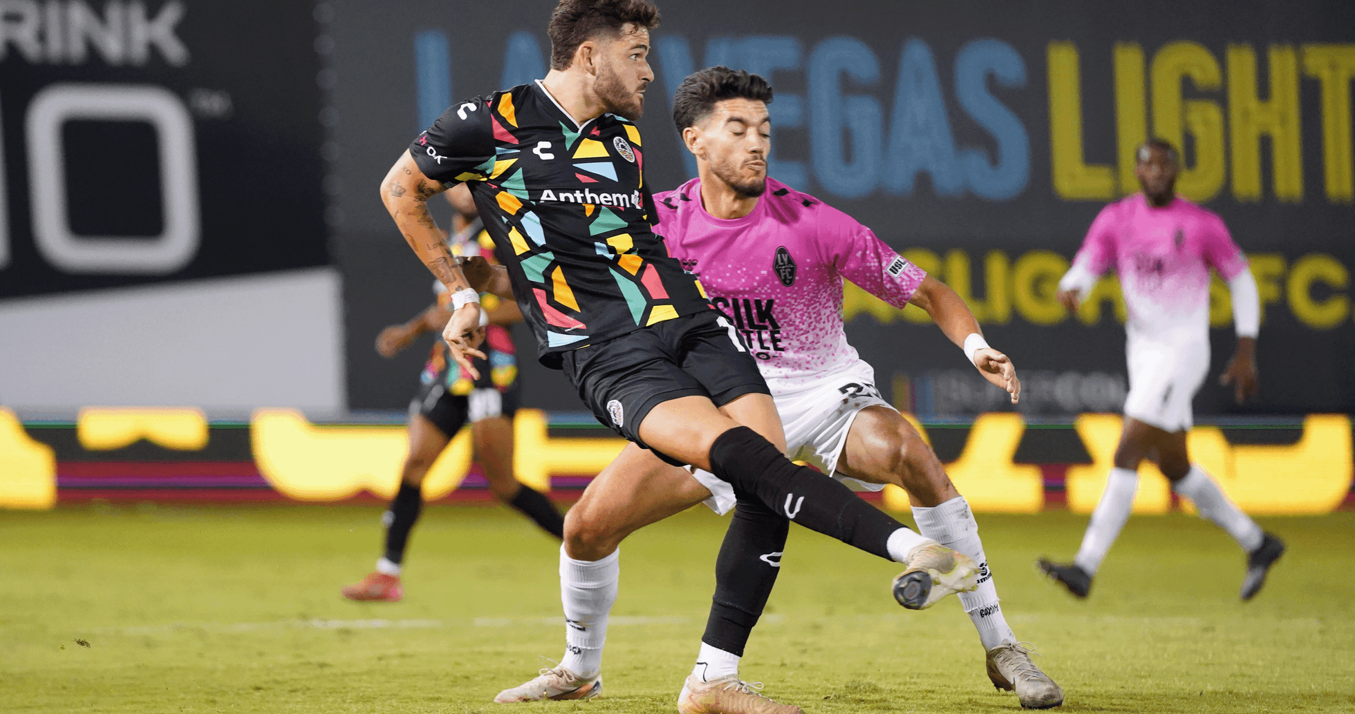 Jugadores compitiendo en el partido Las Vegas Lights Jugadores compitiendo en el partido Las Vegas Lights