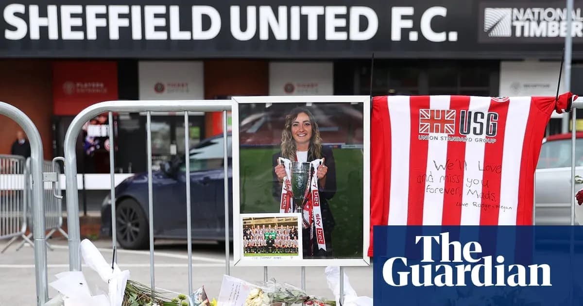 Homenaje en Sheffield United con flores y camiseta Homenaje en Sheffield United con flores y camiseta