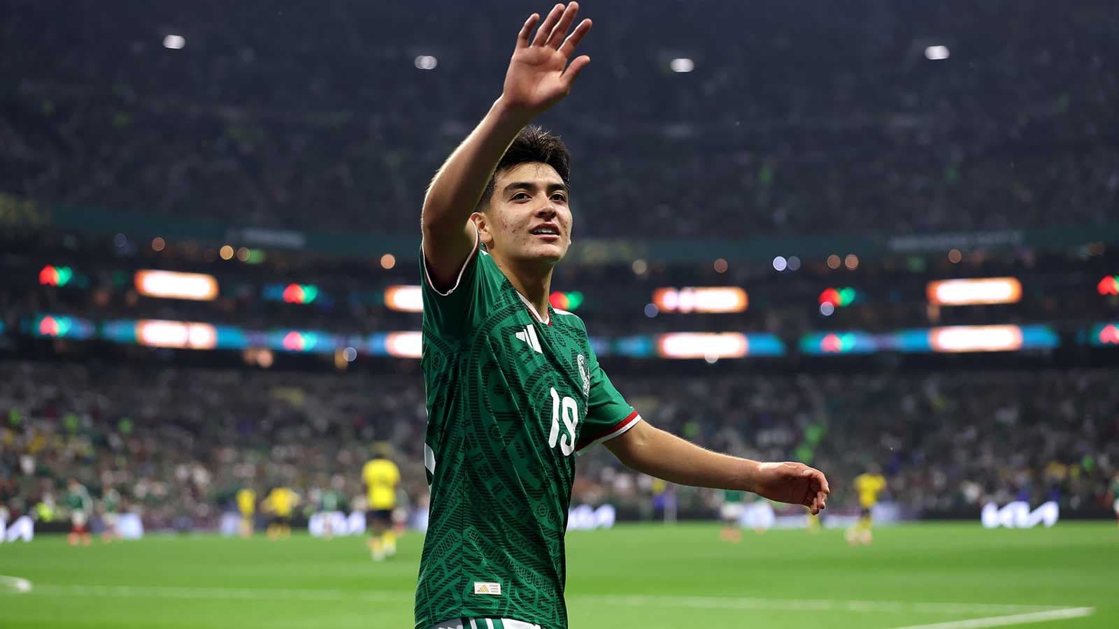 Liverpool sigue de cerca al joven talento mexicano Gilberto Mora para fichaje en verano Liverpool sigue de cerca al joven talento mexicano Gilberto Mora para fichaje en verano
