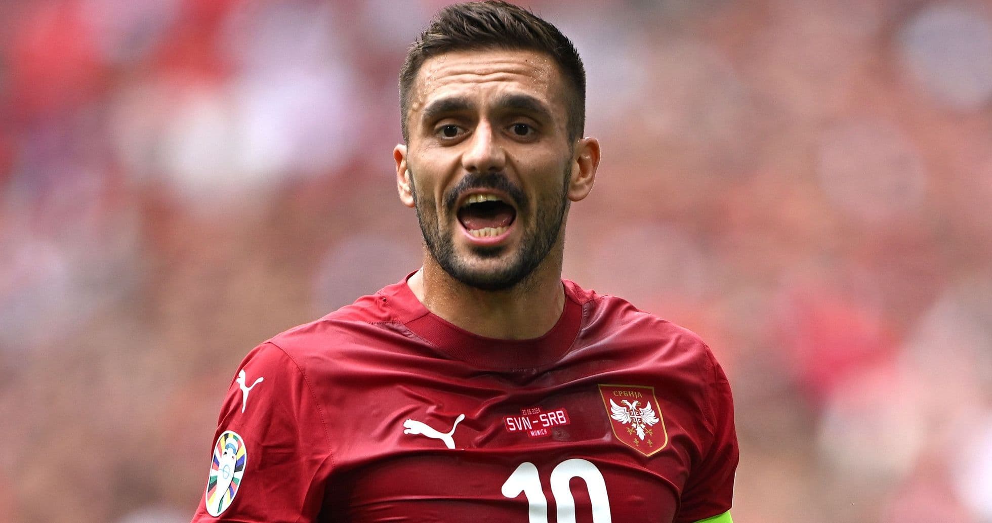 Dusan Tadic anuncia su regreso a la selección de Serbia tras dos años de retiro Dusan Tadic anuncia su regreso a la selección de Serbia tras dos años de retiro
