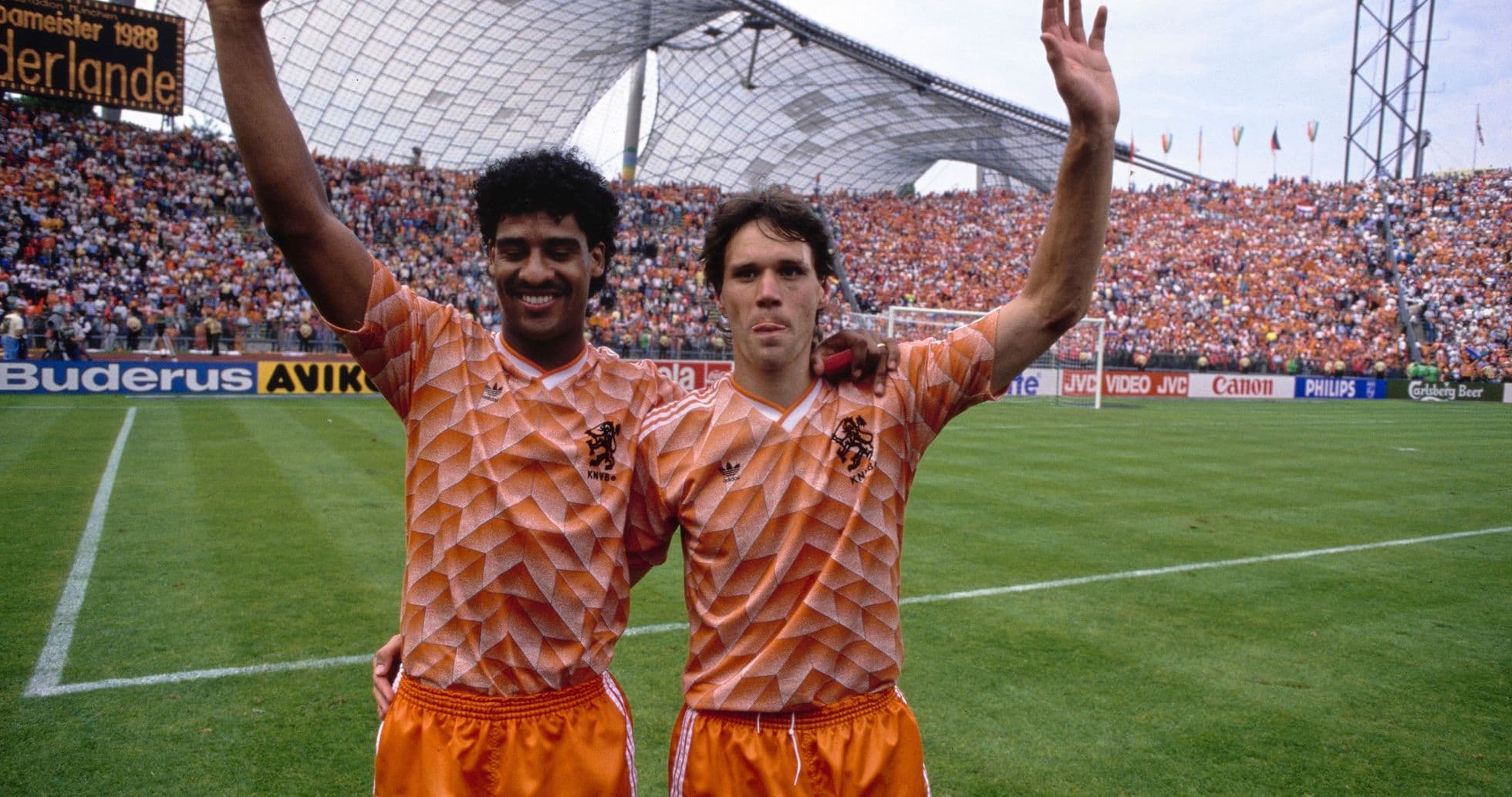 Holanda vence a Alemania en semifinal épica de Euro 1988 gracias a Van Basten Holanda vence a Alemania en semifinal épica de Euro 1988 gracias a Van Basten