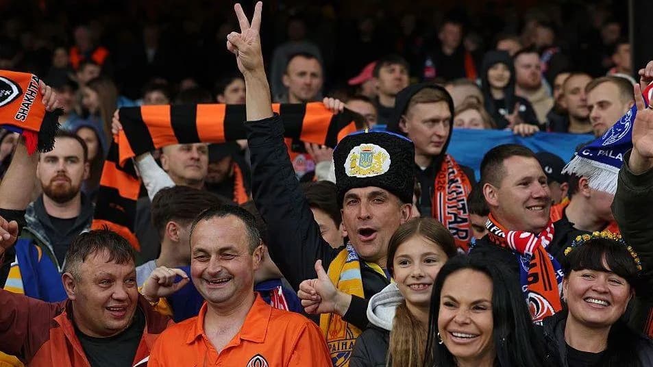 Cómo los ucranianos se unen detrás de Shakhtar en Londres Cómo los ucranianos se unen detrás de Shakhtar en Londres