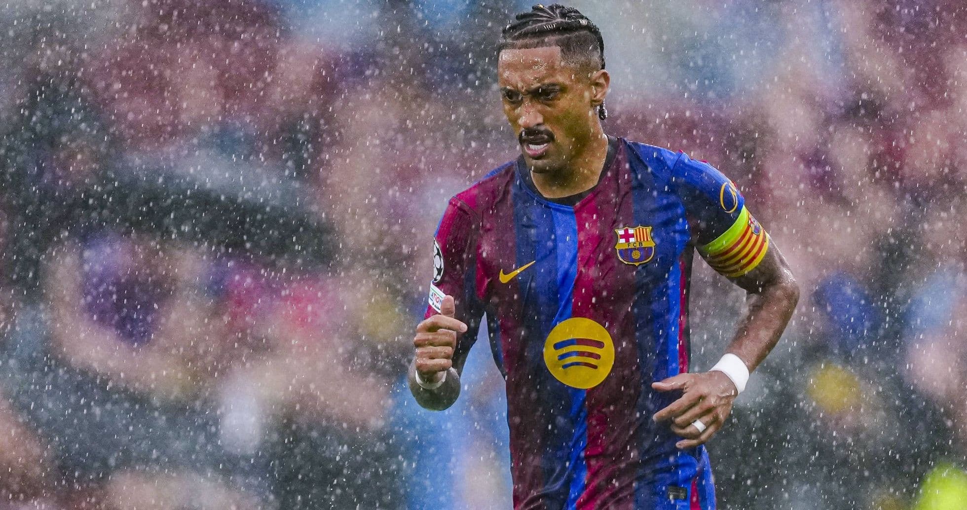 Raphinha silencia rumores sobre el Balón de Oro tras anotar doblete en la Champions con Barcelona Raphinha silencia rumores sobre el Balón de Oro tras anotar doblete en la Champions con Barcelona